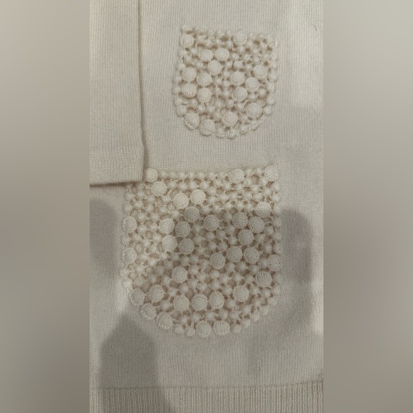 ๐ค Akris Cashmere Blend Cardigan ๐ค - Picture 2 of 6